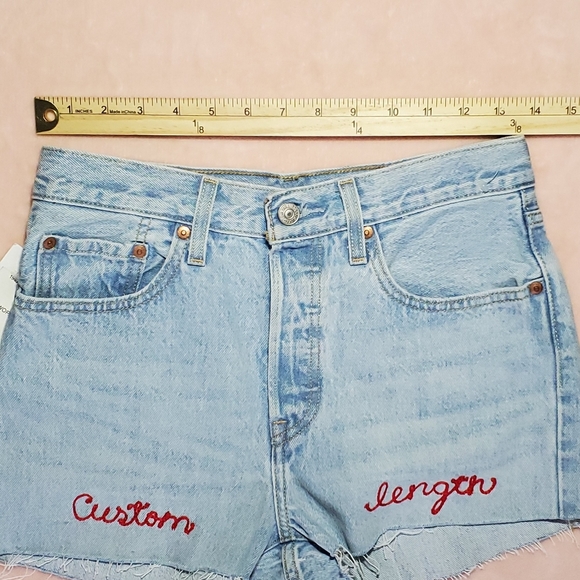 Levi’s 501 denim shorts, size 26 - Picture 4 of 12
